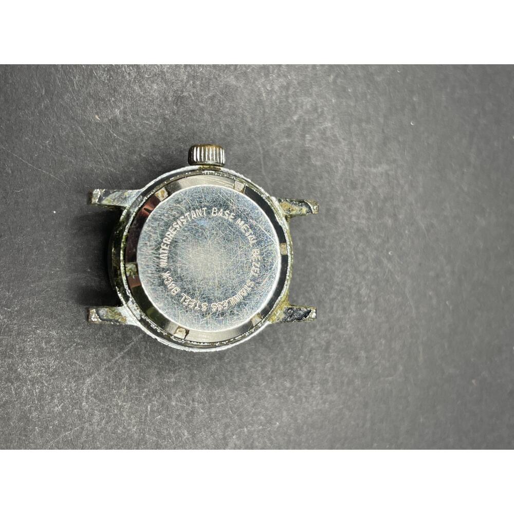 Vintage LeGant QS 17 Jewels Mechanical Watch Red Date Japan 8C27-0010R 23MM - Picture 4 of 7